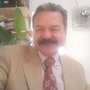 Meet your Posher, Efrain